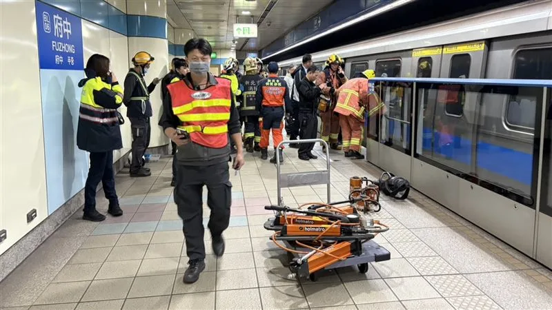 23歲女北捷 落軌 身亡死因曝！